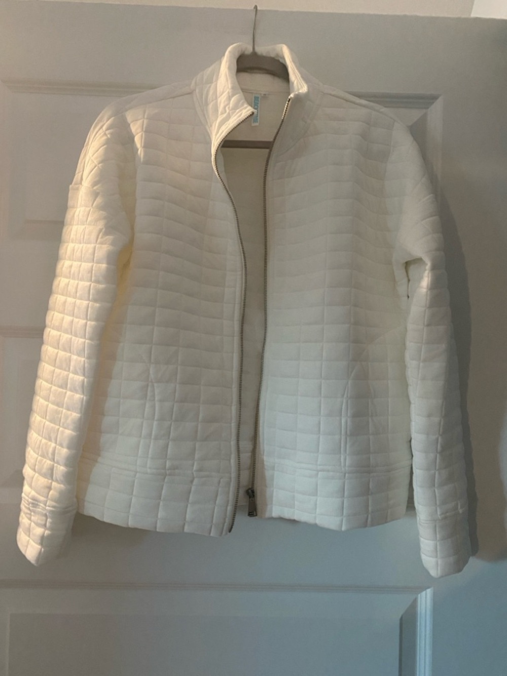 NWOT - Beachtime Women's Quilted Zip-Front Jacket - White - Small